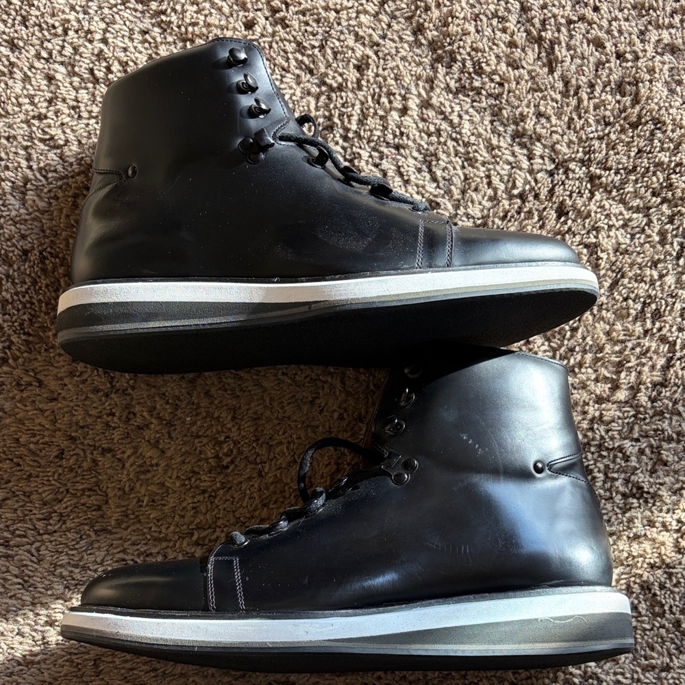 Black casual boots